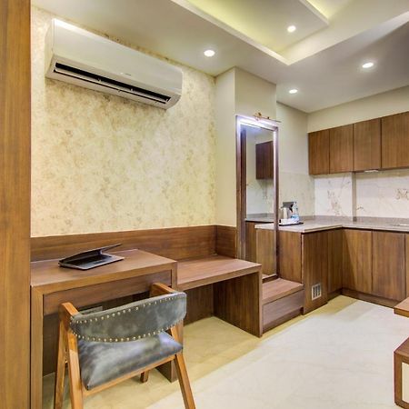 Le Tresor Hotel New Delhi Exterior foto