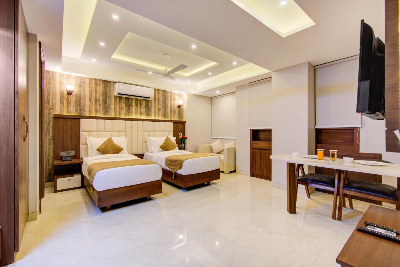 Le Tresor Hotel New Delhi Exterior foto