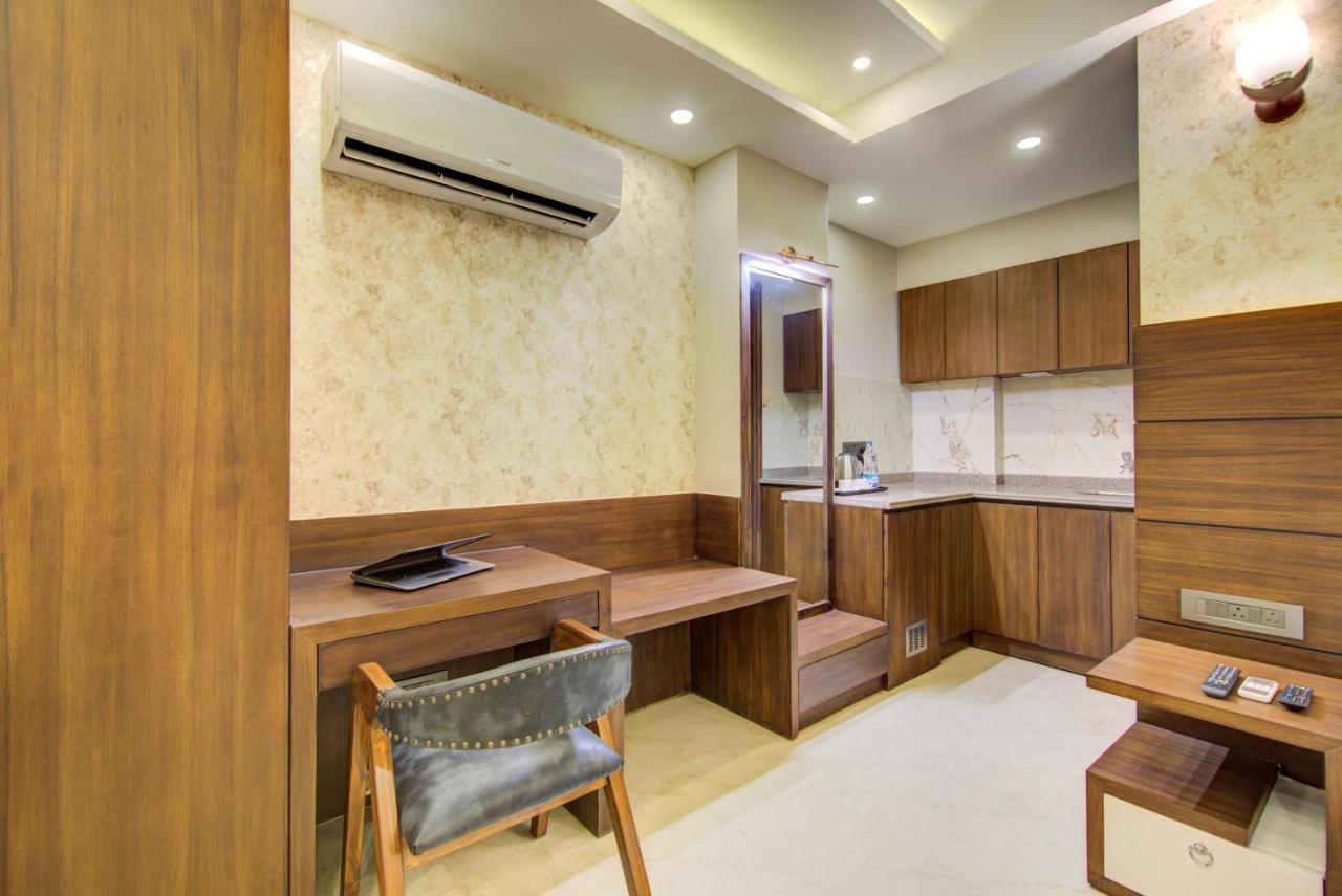 Le Tresor Hotel New Delhi Exterior foto