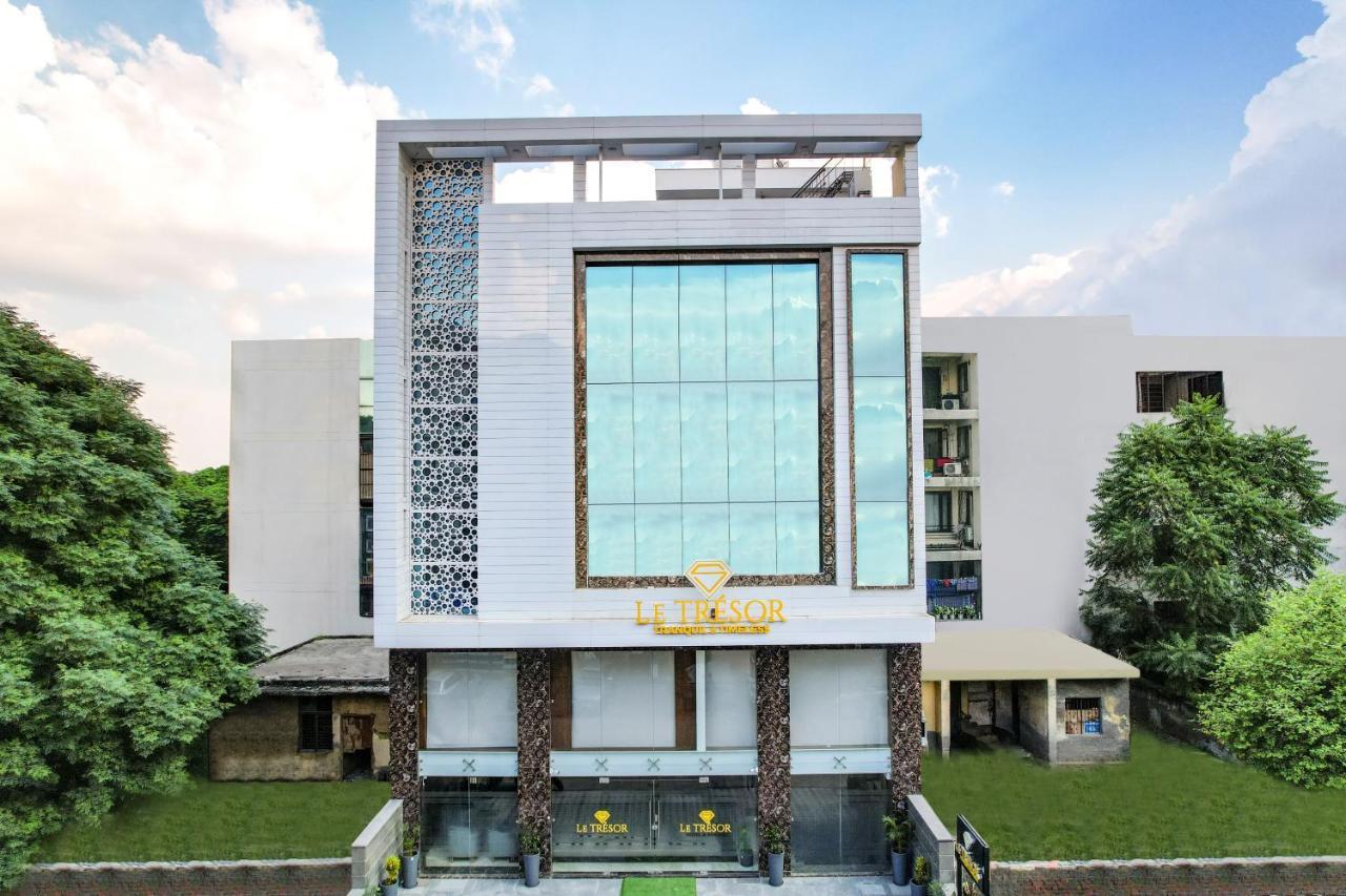Le Tresor Hotel New Delhi Exterior foto