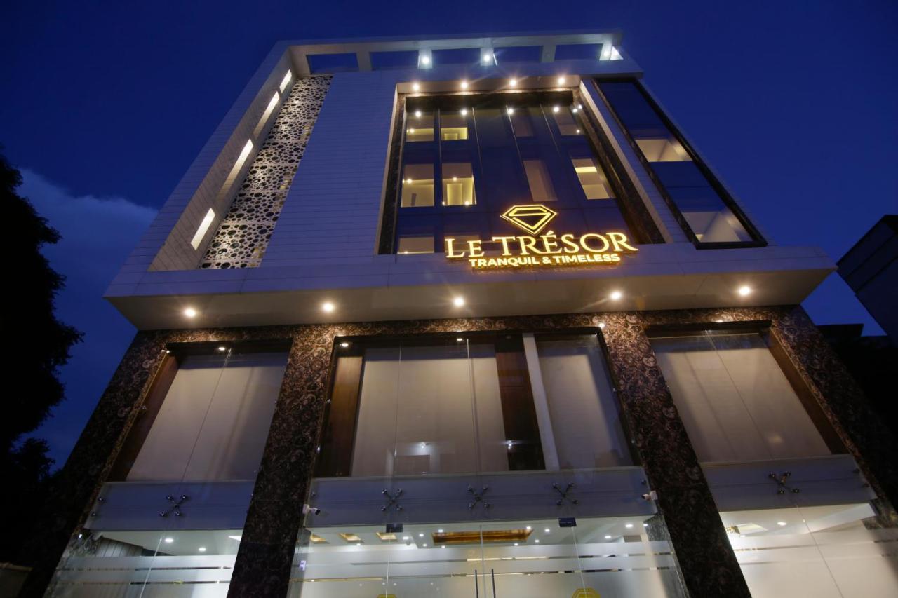 Le Tresor Hotel New Delhi Exterior foto