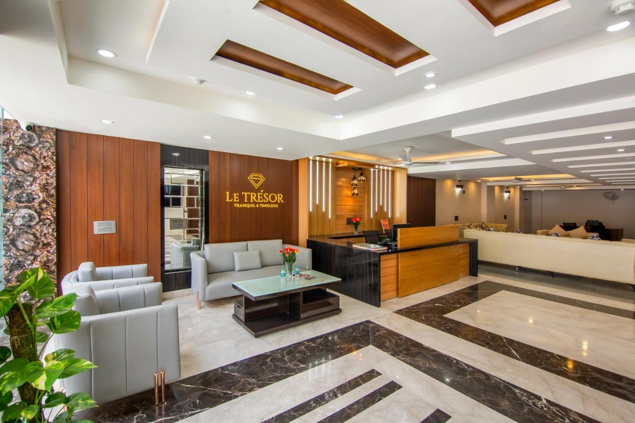 Le Tresor Hotel New Delhi Exterior foto