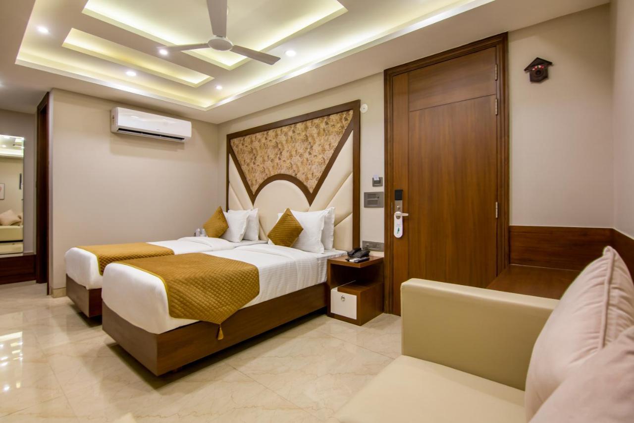 Le Tresor Hotel New Delhi Exterior foto