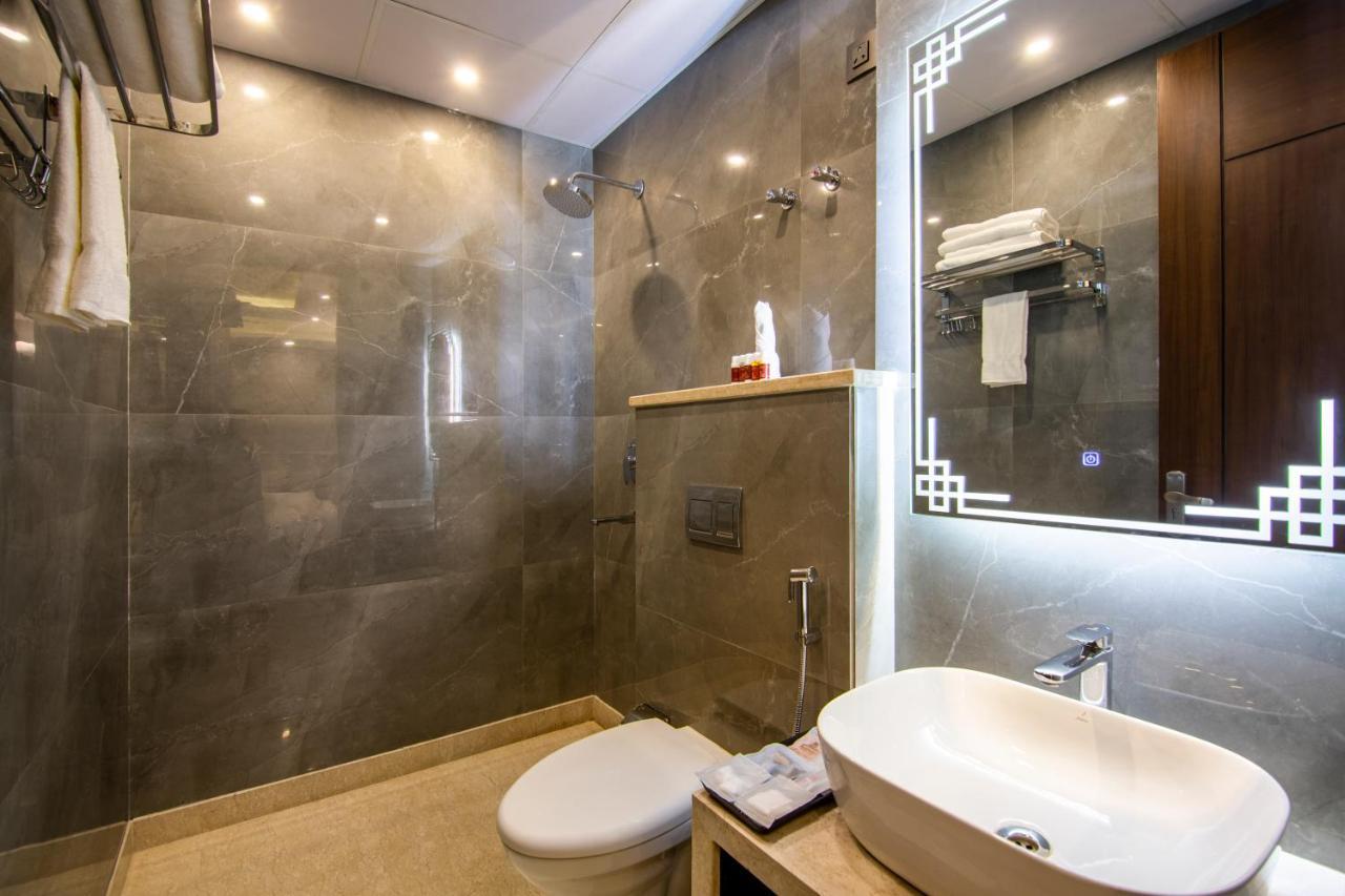 Le Tresor Hotel New Delhi Exterior foto