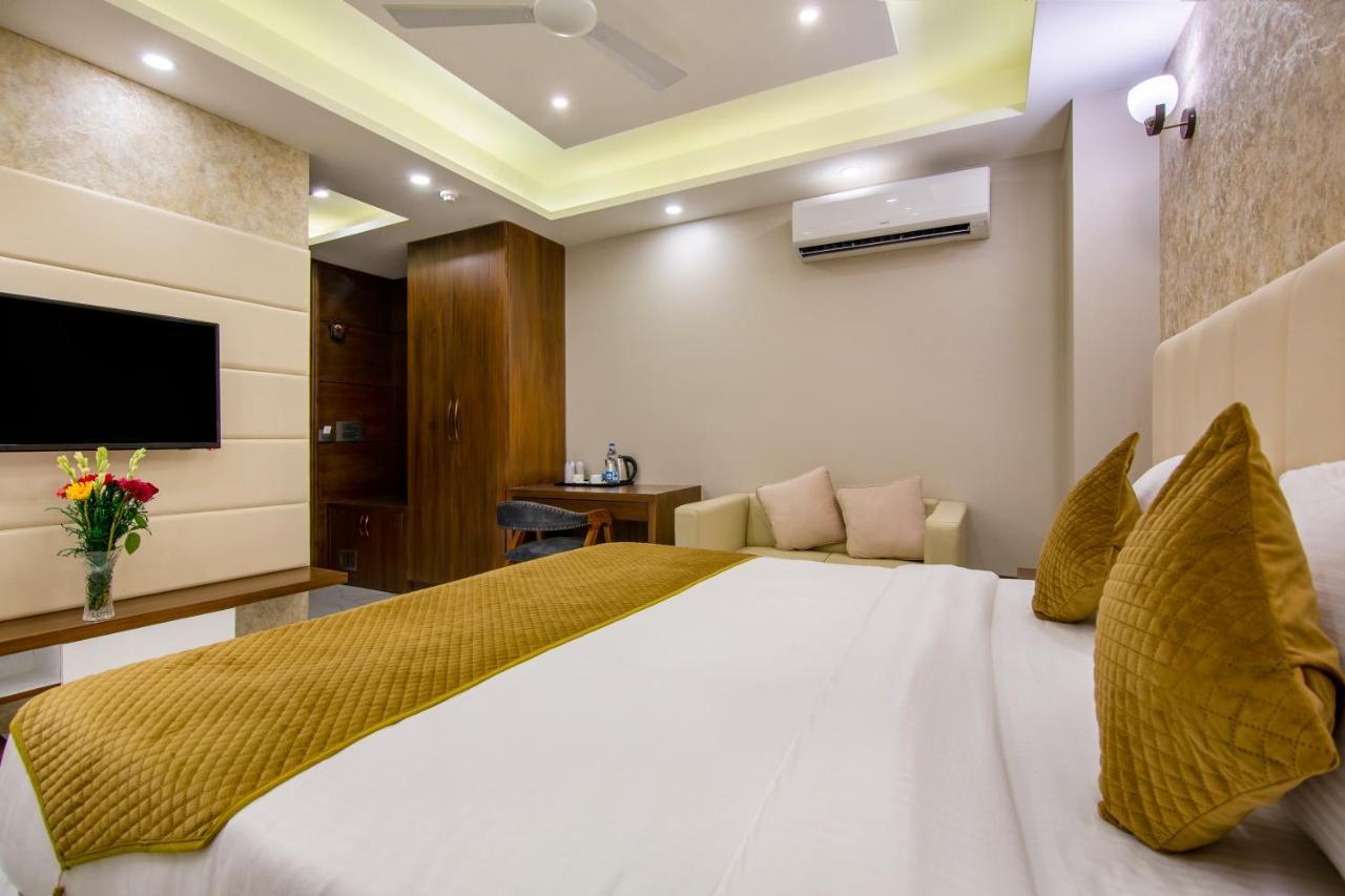 Le Tresor Hotel New Delhi Exterior foto